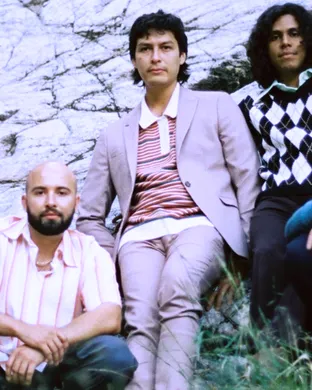 Inner Wave & Los Mesoneros