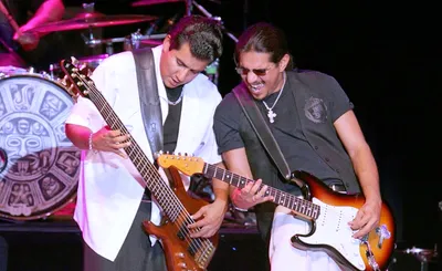 Los Lonely Boys