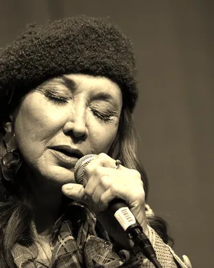 Pam Tillis Sellersville