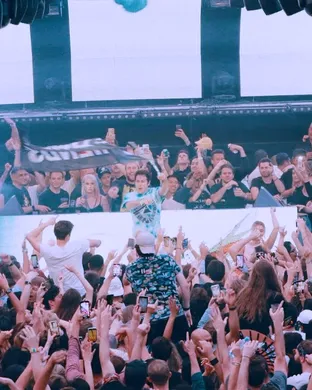 Two Friends Philadelphia